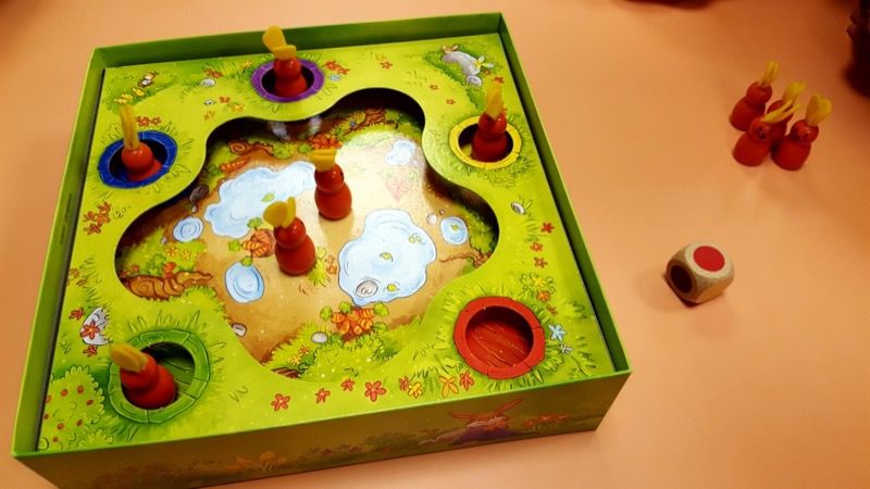 J'indique aux élèves qu'ici on est presque sûr d'avoir un lapin sauf si on fait... ROUGE. Dommage !