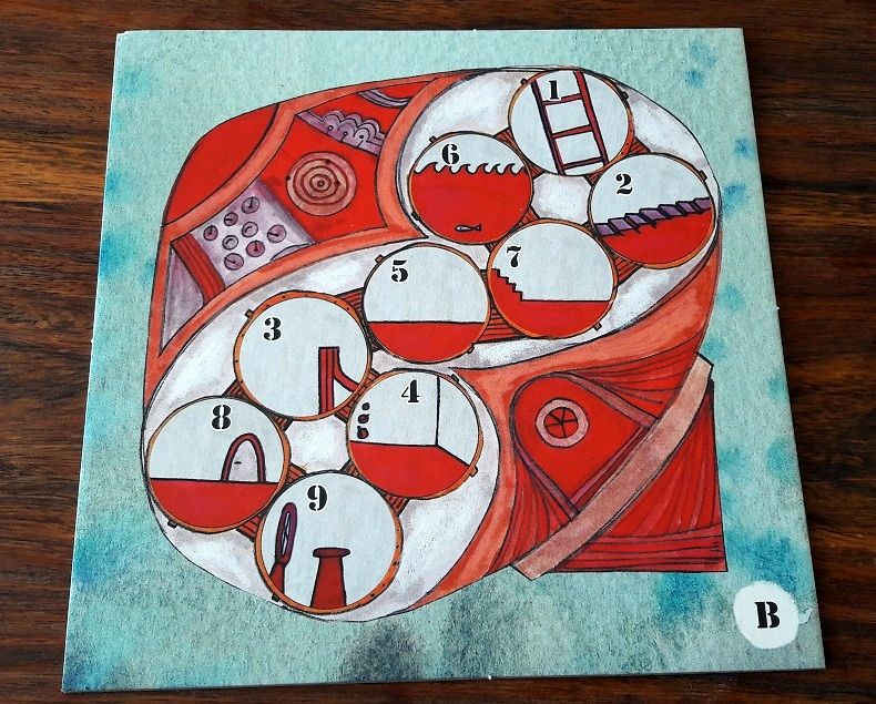 Un second Nautilion ici plus biscornu et avec moins de connexions entre les blocs (il s'agit d'une variante).