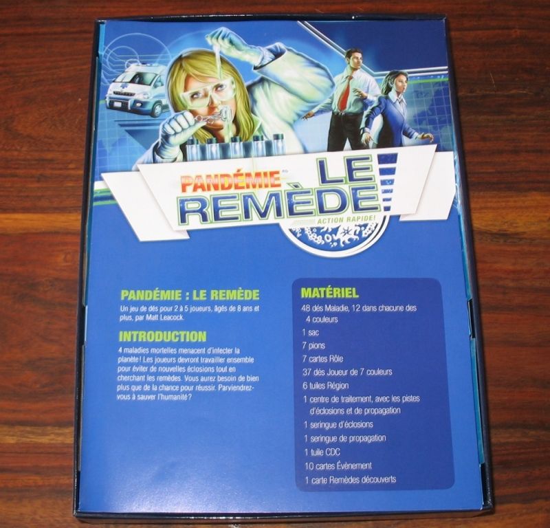 Le livret de règles est pile de la taille de la boite et de la même couleur que la boite