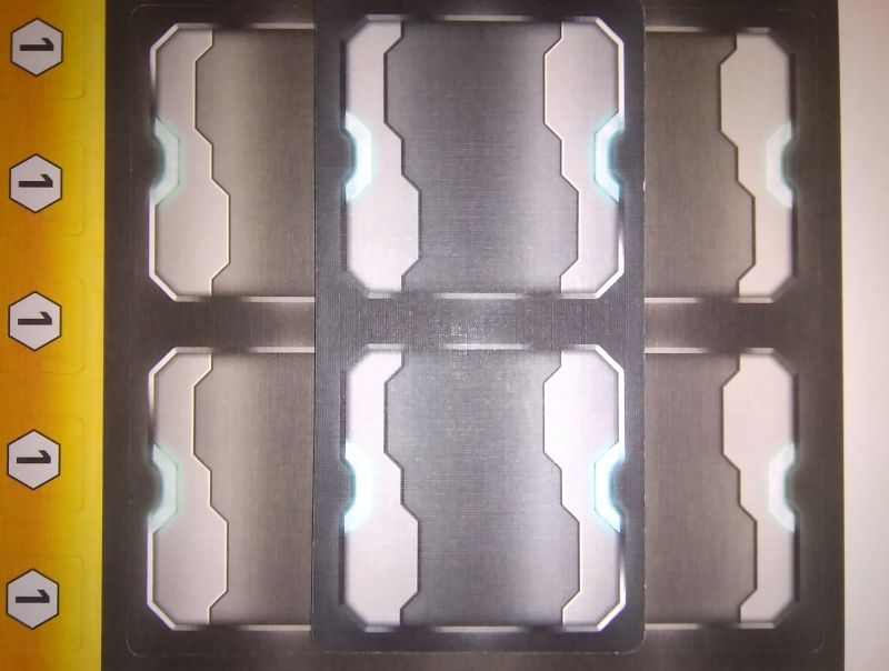 Face arrière des factions en comparaison avec une faction de la boite d'origine.