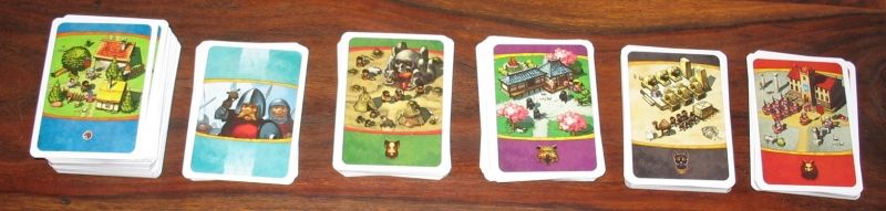 Des cartes communes, solo, barbares, japonnais, égyptiens et romains.