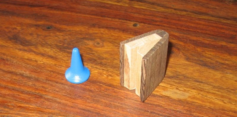 Un chapeau de magicien, un grimoire, rien n'a été laissé au hasard.