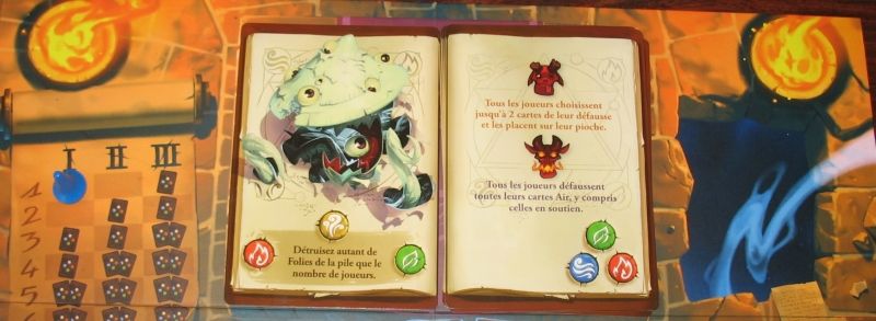 Une fois ouvert, il va falloire combattre les monstres et les malédictions.