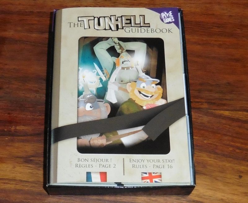 Le livret de règles est bilingue français/anglais