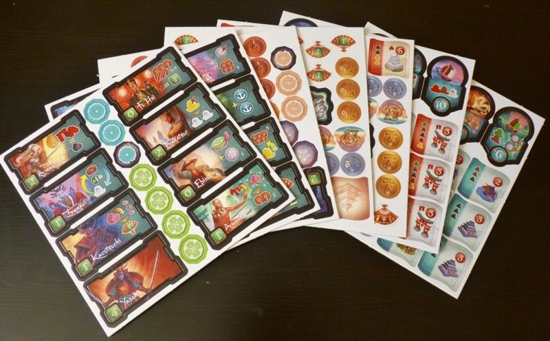 Pour les aficionados, il y aura 7 punchboards bien épais à dépuncher !!!