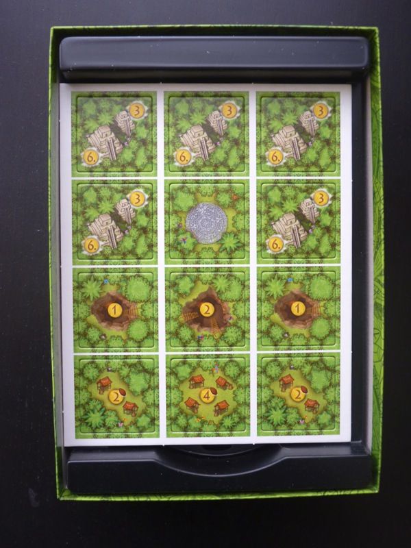 Encore des tuiles jungle avec des marchés, des mines d'or et des temples.