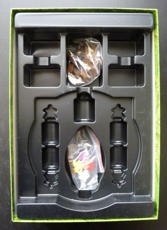 Le thermoformage intérieur où tout le matériel semble avoir sa place.