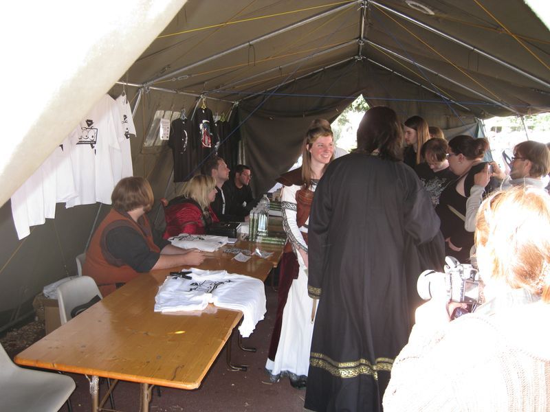 Petite séance de dédicace, ici noob