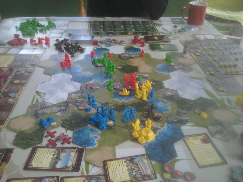 Et voilà, Philippe profite de la position avancée des troupes de Caro et de la faiblesse des lignes arrières. Joël et moi risquons également de faire chauffer les épées bientôt