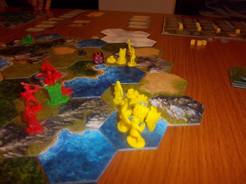 Entre moi et monsieur Tyrion (en jaune), ça va barder ! Notez l'influence culturelle des verts sur ma forteresse...