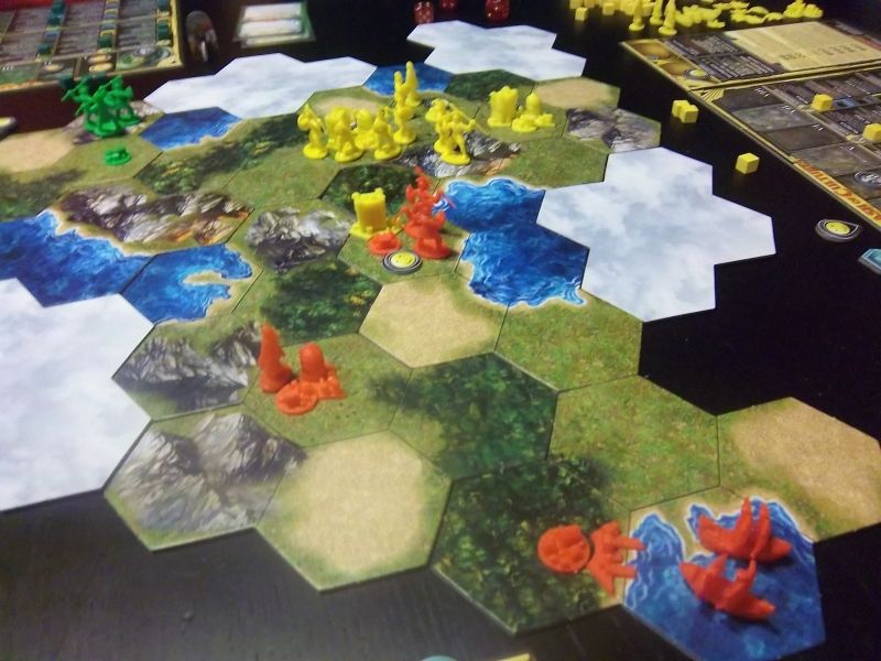 En bas, je prépare mine de rien une flotte pour attaquer plus tard au nord...