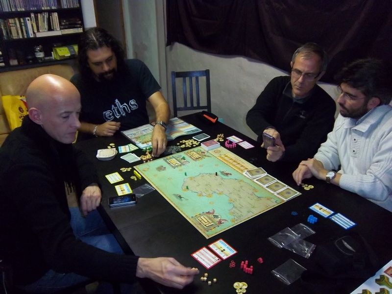 Des contebandiers prêts à défier la douane et s'enrichir : messieurs Rémi, Bloodyraoul, Zhor et Briac.