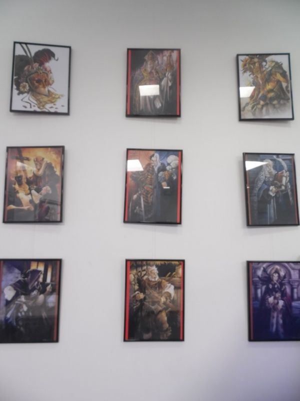 Des illustrations... pour Mascarade ?  Sous verre, difficile de leur rendre grâce en photo...