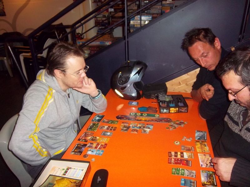 "Antho...tu pourrais faire le Circus maximus non" ?  monsieur Kub2boa, coach de 7 wonders duel...