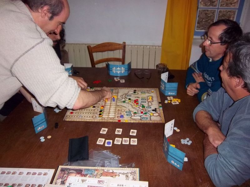 Tyrion, Bloodyraoul, Thierry, Christian...et ma paire de lunettes, pendant la partie de De Vulgari Eloquantia