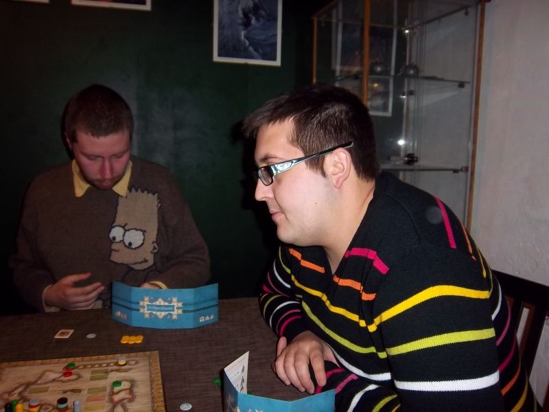 Cedrixx sera bien malheureux dans sa première partie de DVE, avec confusion sur une règle, une mort du pape trop rapide et un problème de timing...