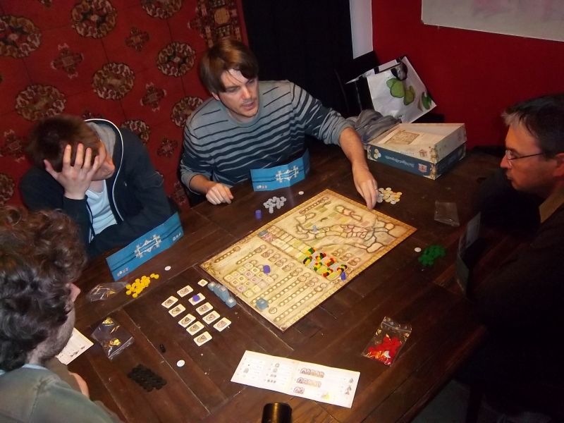 Mister Unkle explains the rules for Mister Tom and Mister Cormyr. 