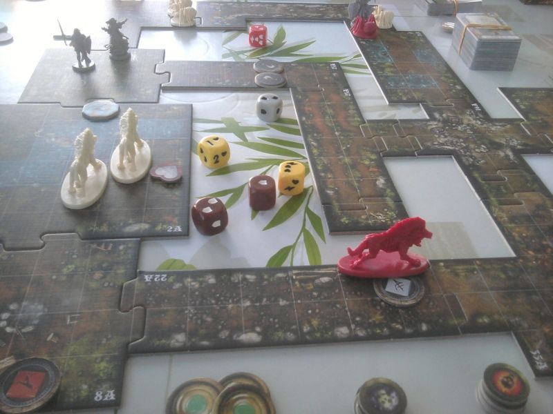 L'Armure Sacrée est découverte par la Dragonne, son lieutenant des Chimères se charge de l'amener en lieu sûr.