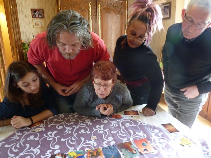 Oui les cartes ont un sens ! et dans tous les sens du terme :)