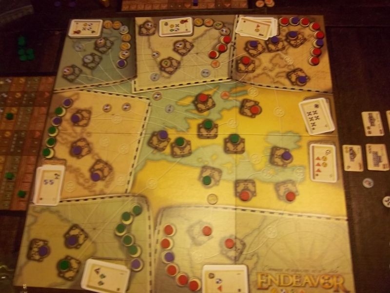 Le plateau en fin de partie : Minus en vert, Capt' en violet, et moi en rouge...