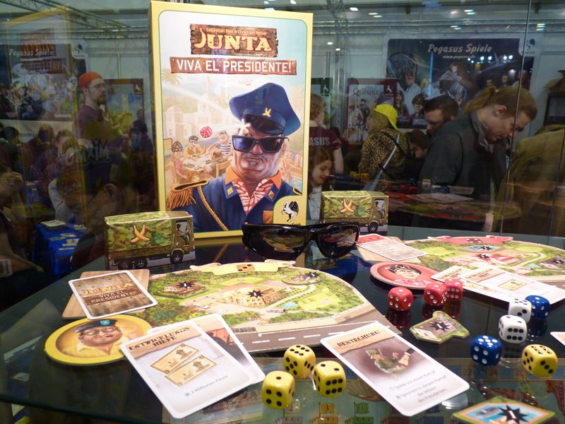 Junta: Viva el presidente