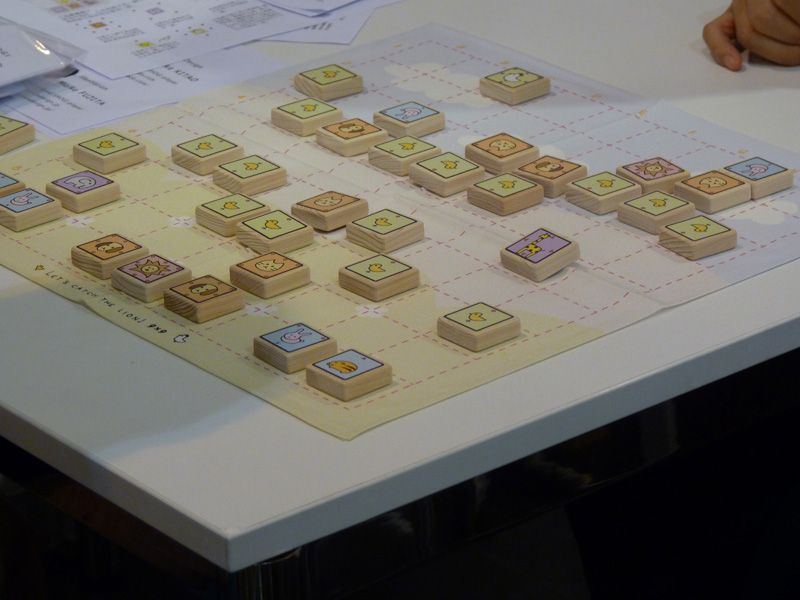 Let's Catch the Lion!