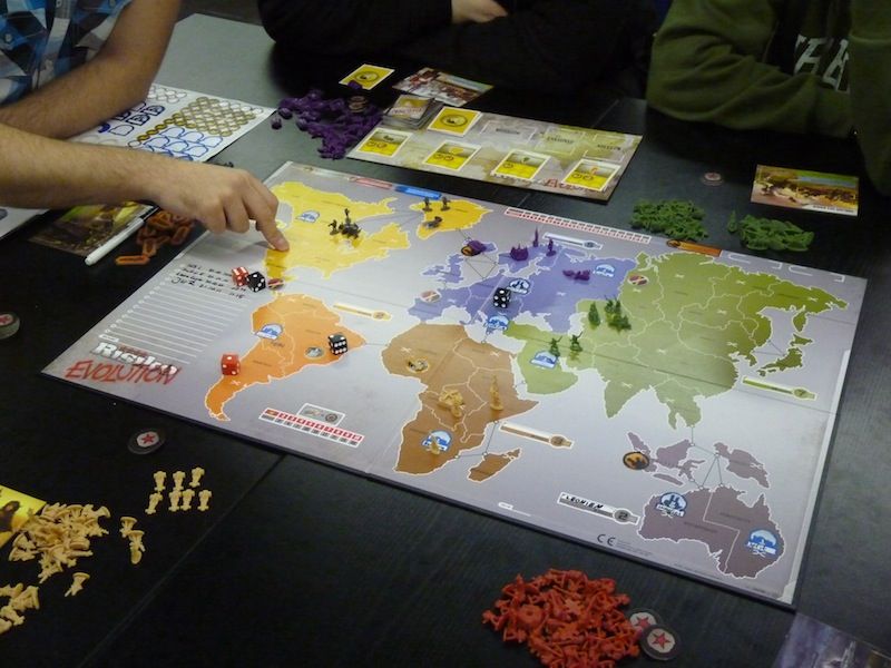 Stand 10-12 - Hasbro