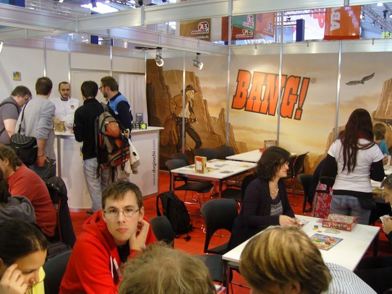 Stand 10-30 - dV Giochi