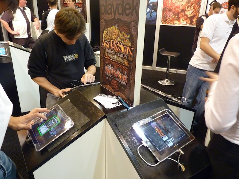 Stand 4-104 - Playdek