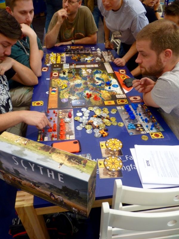 Le fameux Scythe en proto avant la campagne kickstarter