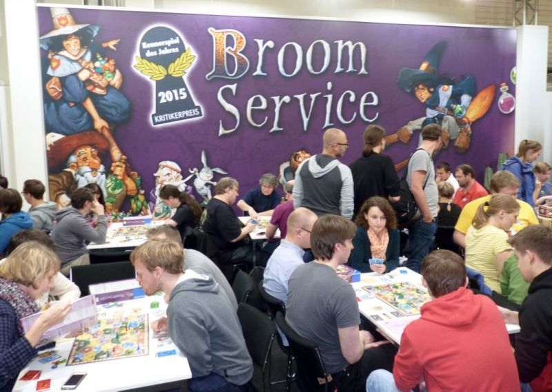 Plein de tables de Broom Service