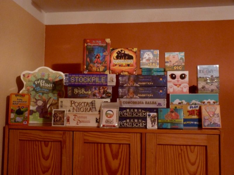 Dejà une belle pile de boite.