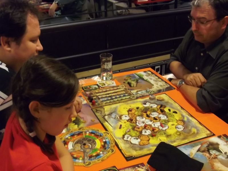 Ayant plutôt bien débuté, je sentais imperceptiblement que les mouches commençaient à changer de dino...Cormyr aussi d'ailleurs. 