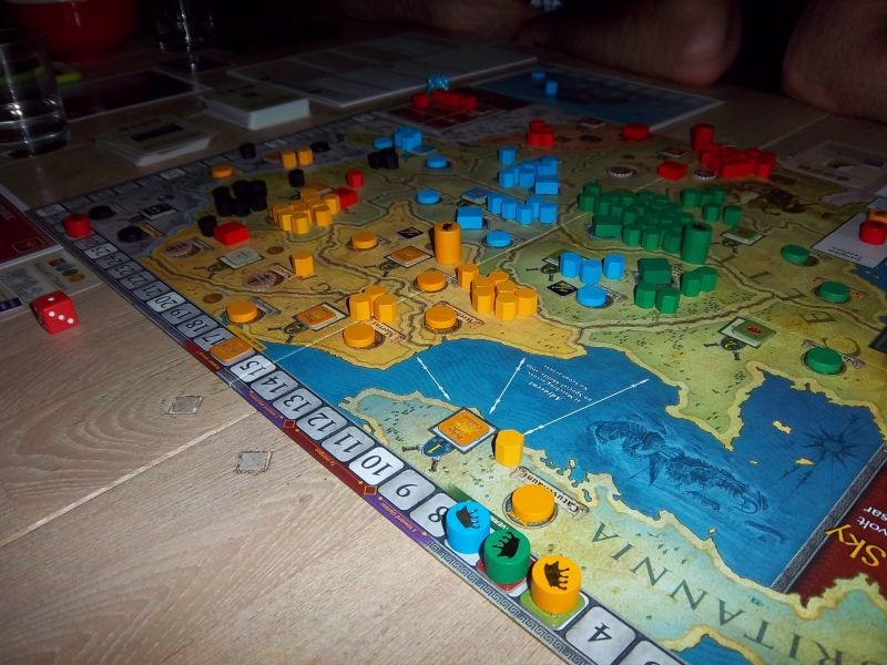 Si l'hiver était arrivé maintenant, les Belges auraient gagné la partie (leur marqueur de point dépasse les 15....)