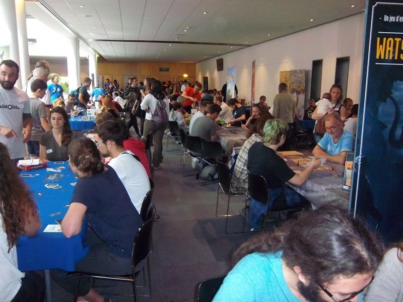 L'aile droite fut également très fréquentée : Il y avait des jeux d'ambiance sur la première moitié, des gros jeux et des jeux de figurines vers le fond.