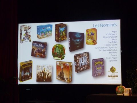 tous les nominés au grand complet en visuel sur l'écran