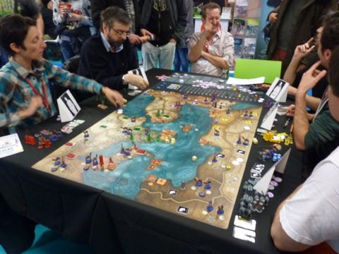 Une partie de la version surdimensionnée à venir chez Asynchron en compagnie de l'auteur Serge Laget