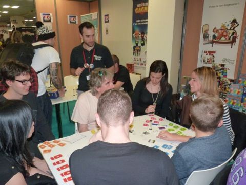 Chrustian Lemay le patron du Scorpion qui présente son nouveau jeu Qui paire gagne