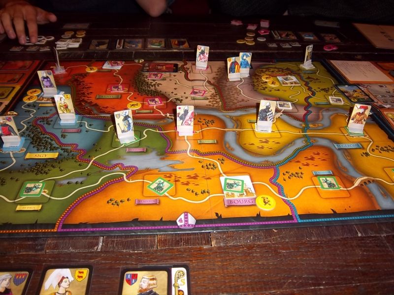 Un plateau bien peuplé, source de conflits latents...