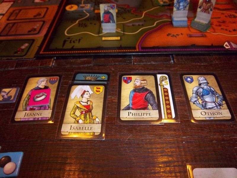 Ma petite famille...ils ont l'air sympa non ? Quoi ??  JE VOUS DIS QU'OTHON NE PORTE PAS DE SOUTIEN-GORGE ! Vous allez m'énerver à la fin, attention... 