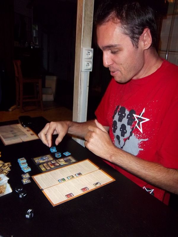 Monsieur Kapitch....un pape pas mécontent du déroulement des évènements. Pourtant, il ne sera pas épargné par le mauvais temps et la peste...