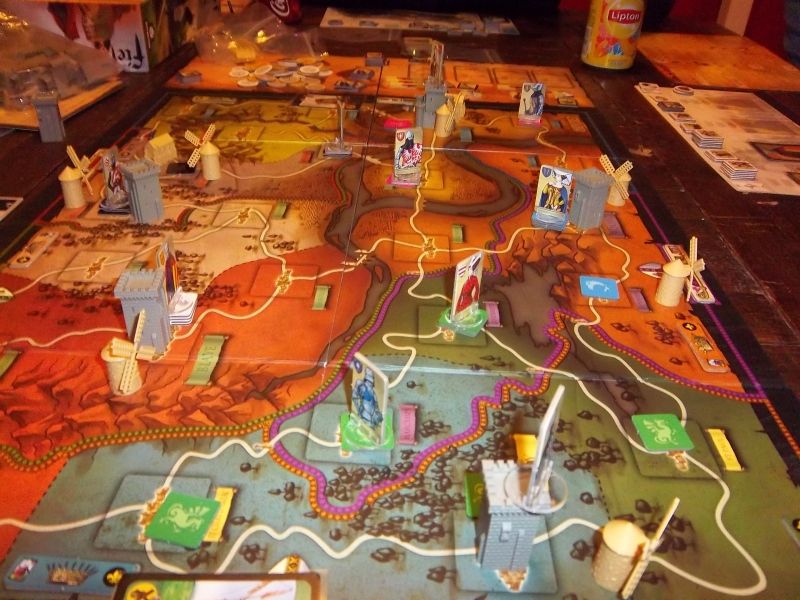 Après les premiers achats et déplacements, la partie s'anime...