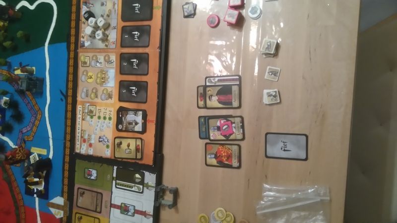 la famille de monsieur victor avec son point de victoire et son cardinal belle famille dommage ca va pas durer !!