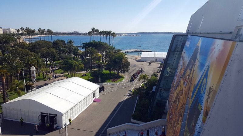 D'ici les Playmobils sont plus petits...