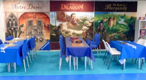 Le stand Ravensburger qui voit grand cette année avec le retour de Notre Dame et l'Année du Dragon pour leur 10ème anniversaire.