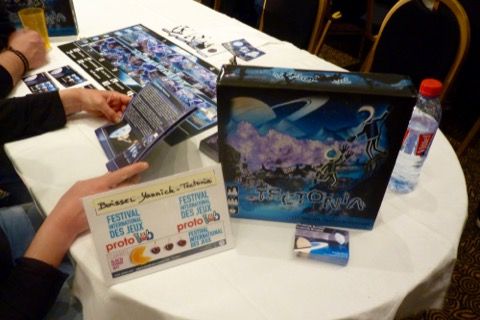 On se lance sur Tectonia un 1er proto coopératif de Yannick Boissel sélection Proto Lab.