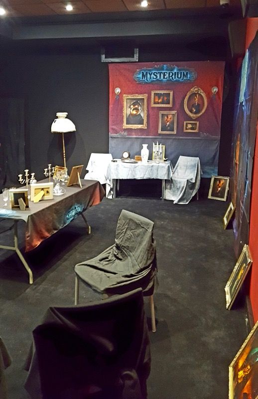 Libellud innove cette année en proposant une murder Mysterium spécialement aménagée dans une salle du 5ème étage du palais.