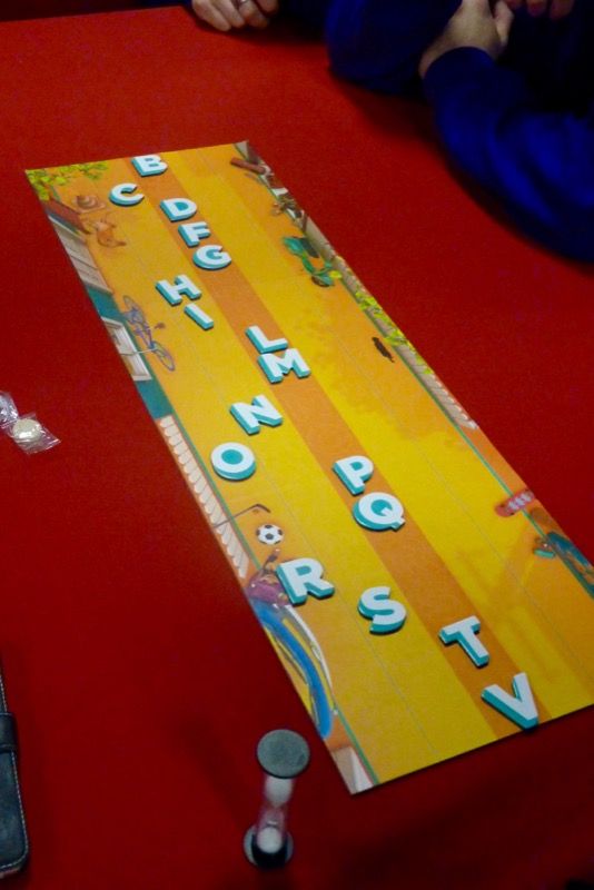 On commence doucement (on joue à gauche)...