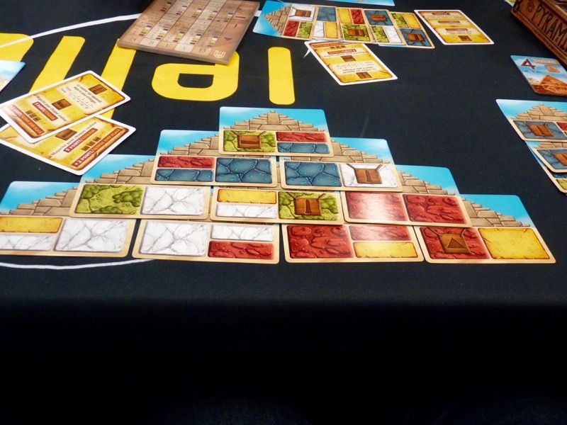 Belle partie de Pyramids, un jeu plutôt sympa à jouer des auteurs d'Elysium.