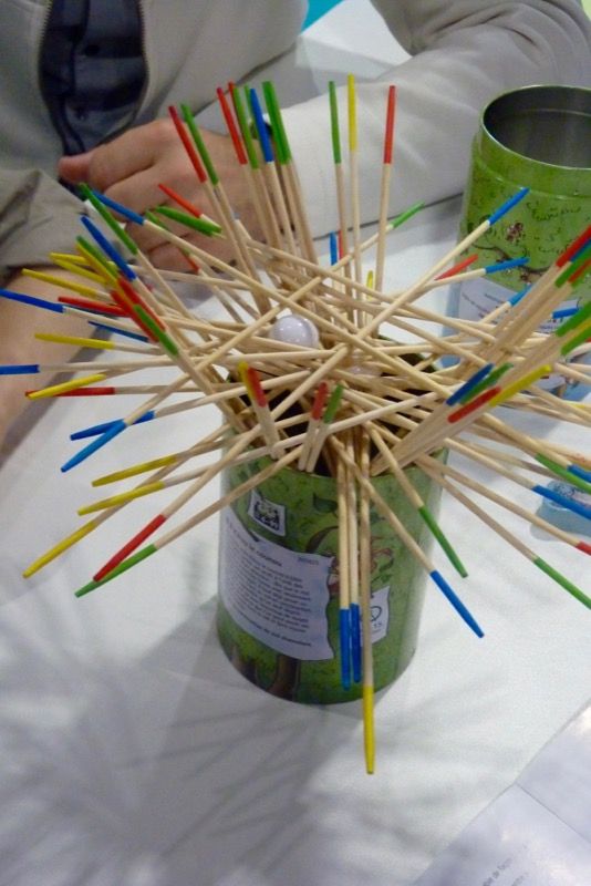 Vue du matériel. Sur le principe du Mikado inversé.